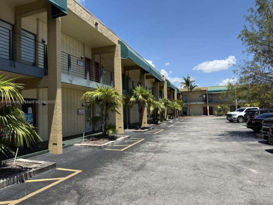 2331 N State Road 7 109, Lauderhill, Florida 33313