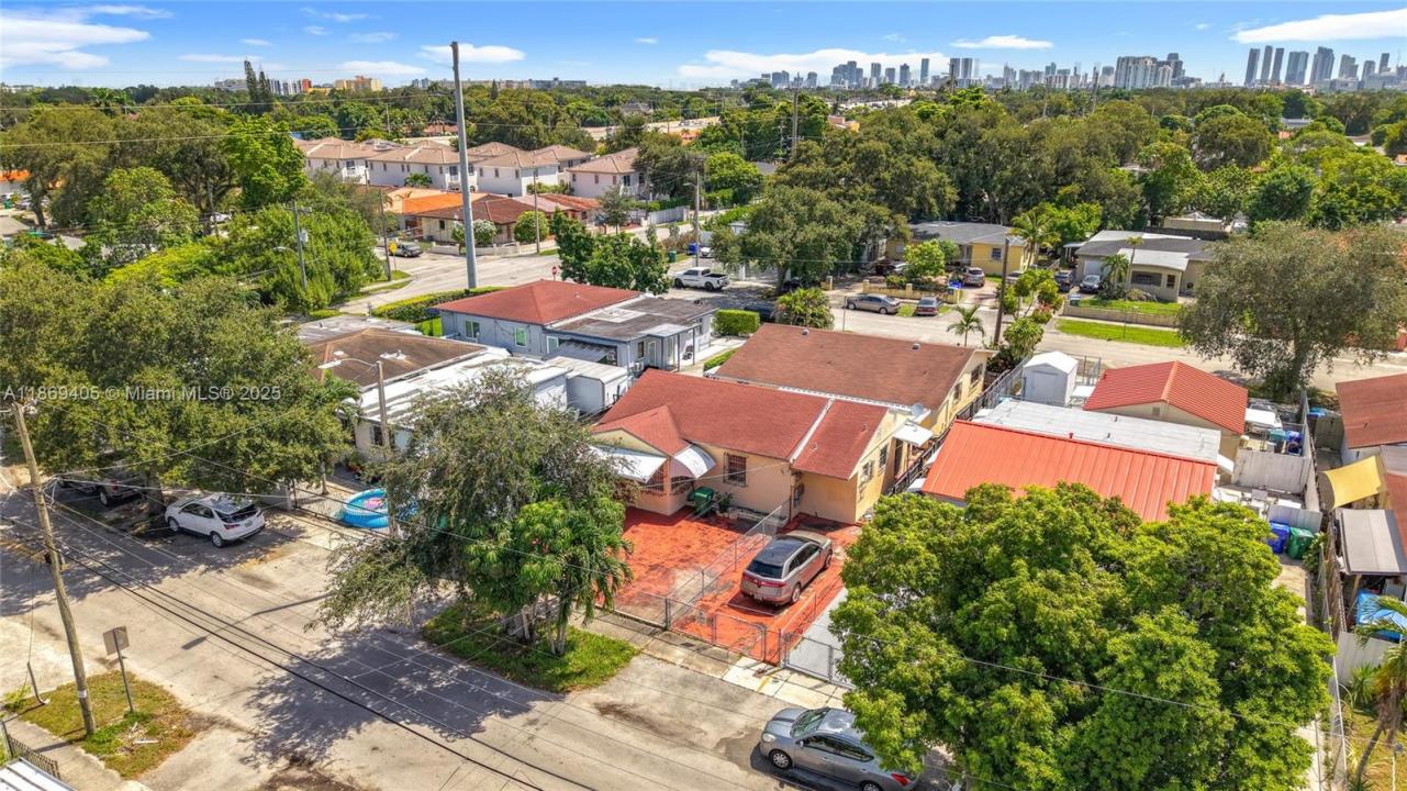 1055 NW 32nd Ct, Miami, 佛罗里达州 33125, 美国