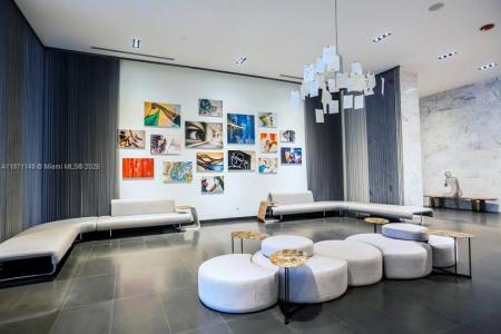 1600 NE 1st Ave 3017, Miami, Florida 33132, USA