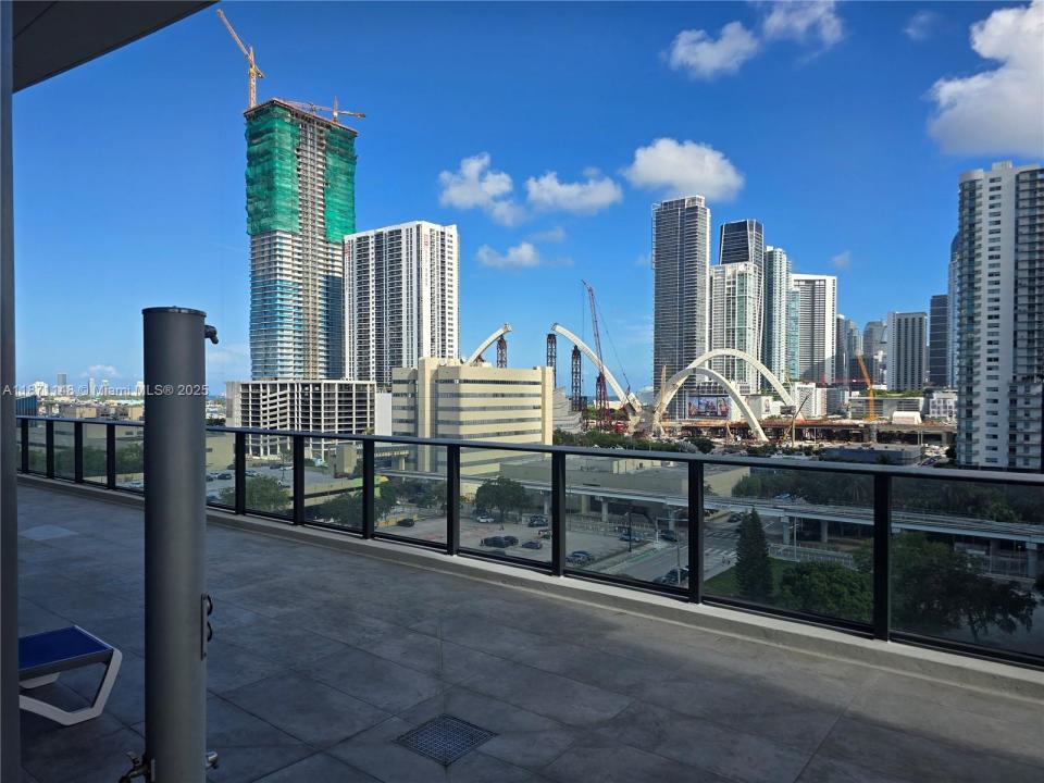 1600 NE 1st Ave 3017, Miami, Флорида 33132, Соединенные Штаты