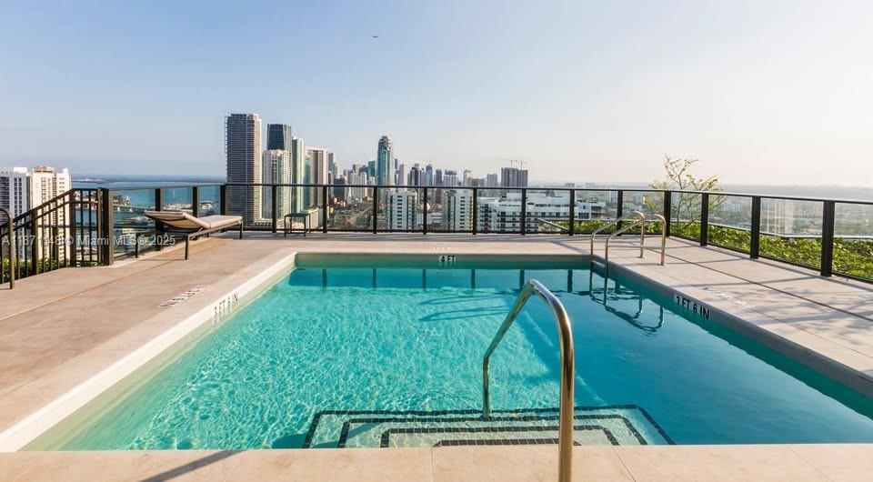 1600 NE 1st Ave 3017, Miami, Флорида 33132, Соединенные Штаты