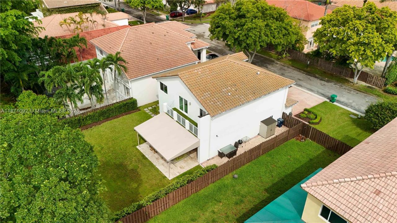 10912 NW 58th Ter, Doral, Florida 33178, Amerika Birleşik Devletleri