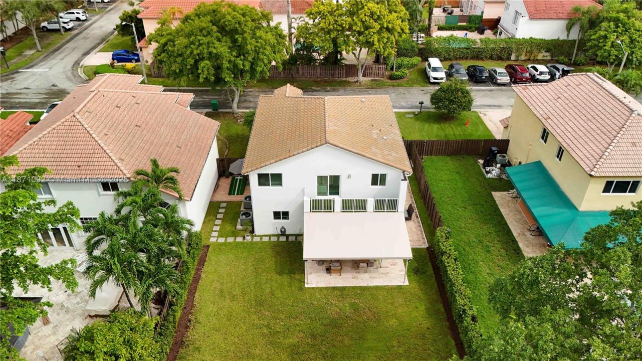 10912 NW 58th Ter, Doral, Florida 33178, Amerika Birleşik Devletleri