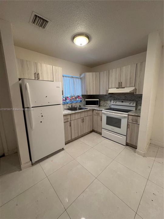 3901 9th Ave 10, Deerfield Beach, Florida 33064