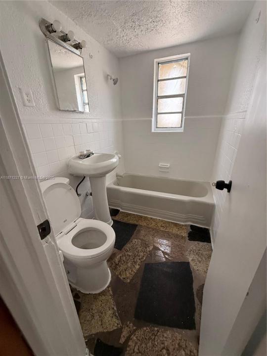 1306 NW 61st St 4, Miami, 佛羅里達州 33142, 美國