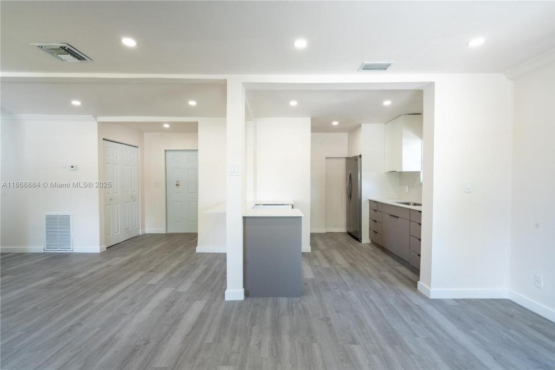 2250 NW 154th St, Miami Gardens, Florida 33054, Estados Unidos