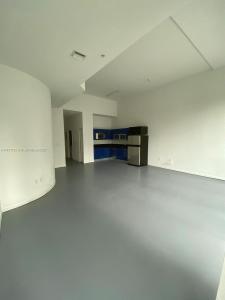 253 NE 2nd St 321, Miami, Florida 33132, USA