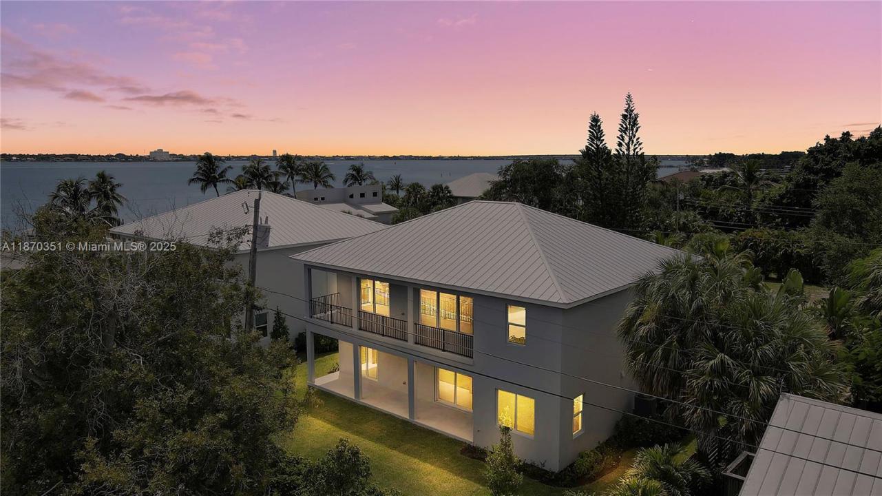 1023 NE Orange Ave, Jensen Beach, Floryda 34957, USA