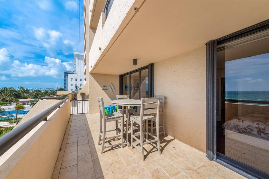 2555 Collins Ave 607, Miami Beach, Florida 33140