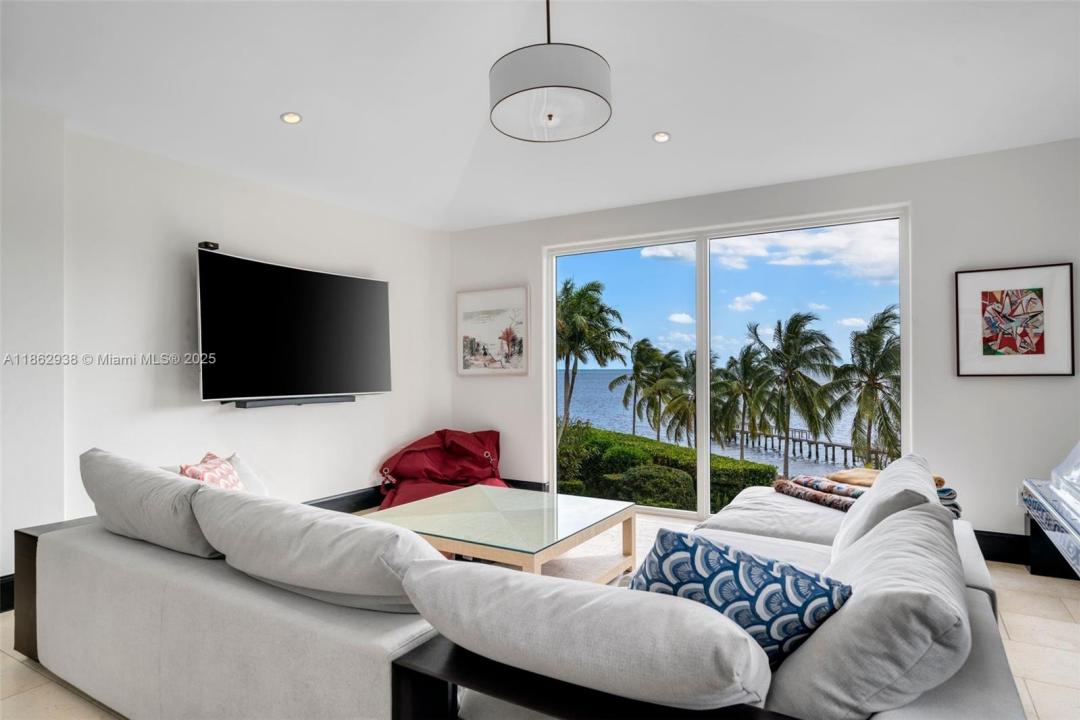 3305 S Moorings Way, Miami, Florida 33133, Estados Unidos