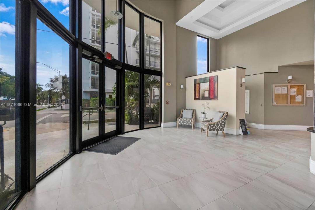 1690 SW 27th Ave 604, Miami, Florida 33145, Estados Unidos