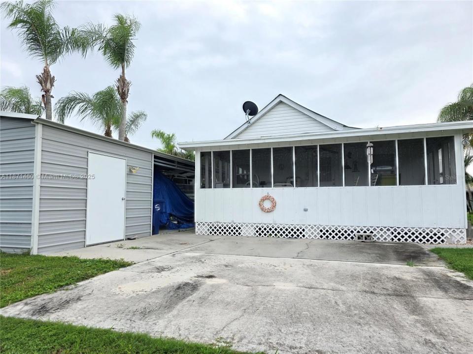1149 6th Street, Bulkhead Ridge, Florida 34974, Estados Unidos