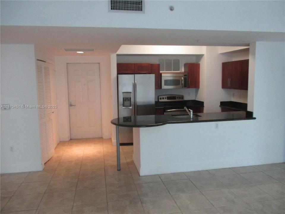 7266 SW 88th St A208, Kendall, Florida 33156, USA