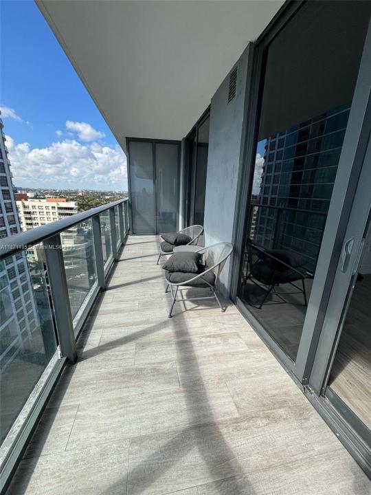 121 NE 34th St 1503, Miami, Florida 33137, USA