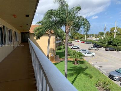 600 Village Green Ct 308, Palm Springs, Florida 33461, USA