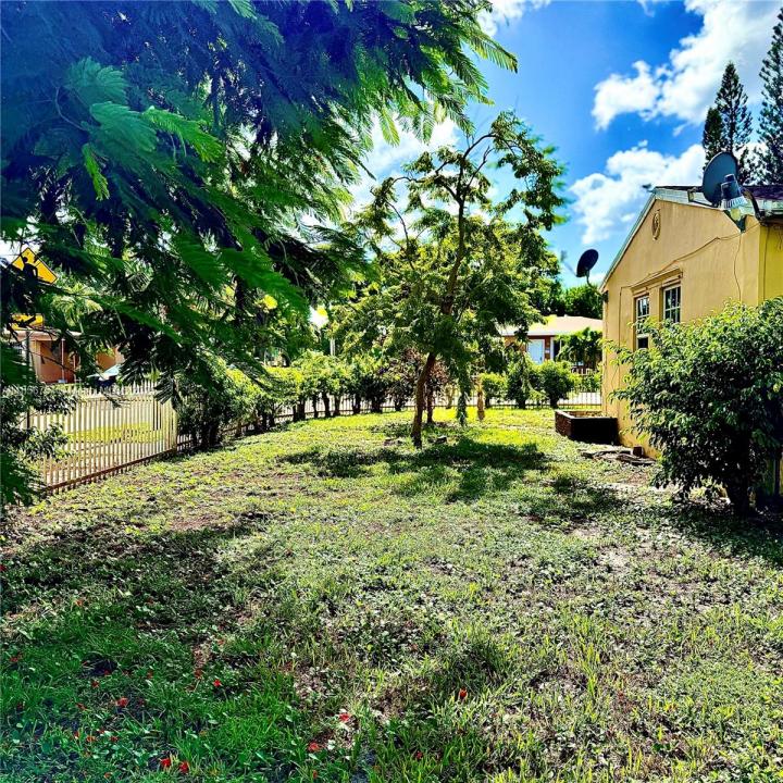 17001 NE 6th Ct, North Miami Beach, Florida 33162