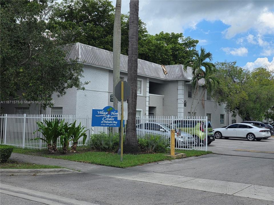 17255 SW 95th Ave 206, Palmetto Bay, Florida 33157, Estados Unidos