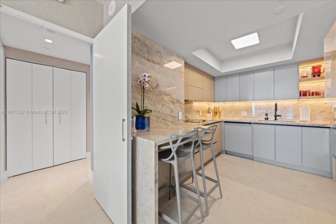 1331 Brickell Bay Dr 1406, Miami, 佛羅里達州 33131, 美國