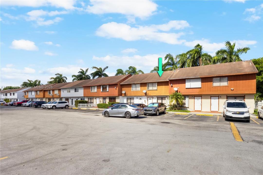 8360 NW 8th St 11-2, Miami, Florida 33126, Estados Unidos