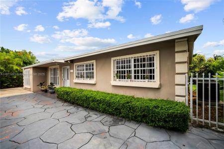 4931 SW 102nd Ct, Miami, Florida 33165, USA