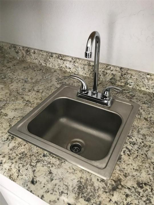 124 Mendoza Ave 8A, Coral Gables, Floride 33134, États-Unis
