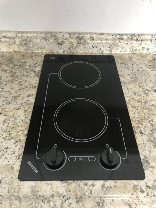 124 Mendoza Ave 8A, Coral Gables, Floride 33134, États-Unis