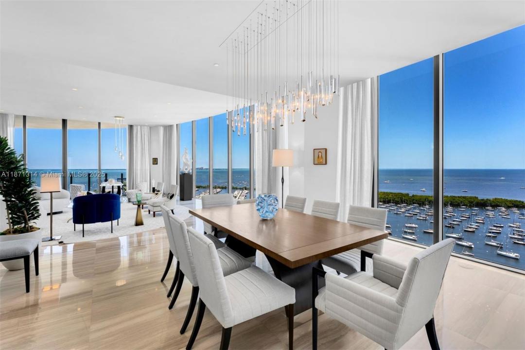 2811 S Bayshore Dr 18A+B, Coconut Grove, Florida 33133