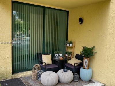 11800 SW 18th St 124-4, Miami, Florida 33175, USA