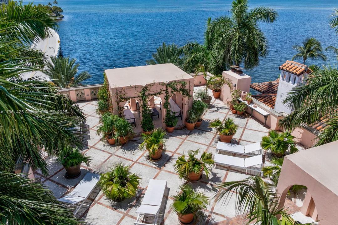 1840 S Bayshore Ln, Miami, Florida 33133