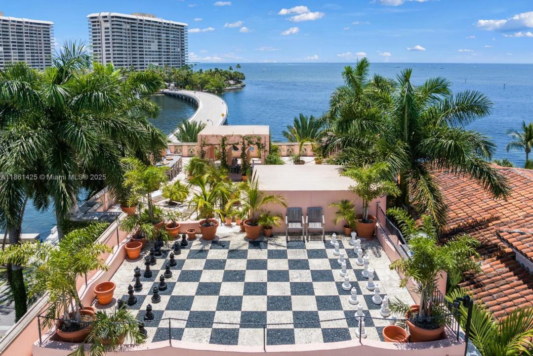 1840 S Bayshore Ln, Miami, Florida 33133