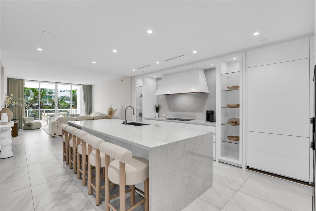 220 SE Mizner Blvd 414, Boca Raton, Florida 33432, USA