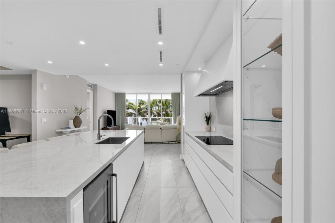 220 SE Mizner Blvd 414, Boca Raton, Florida 33432, USA