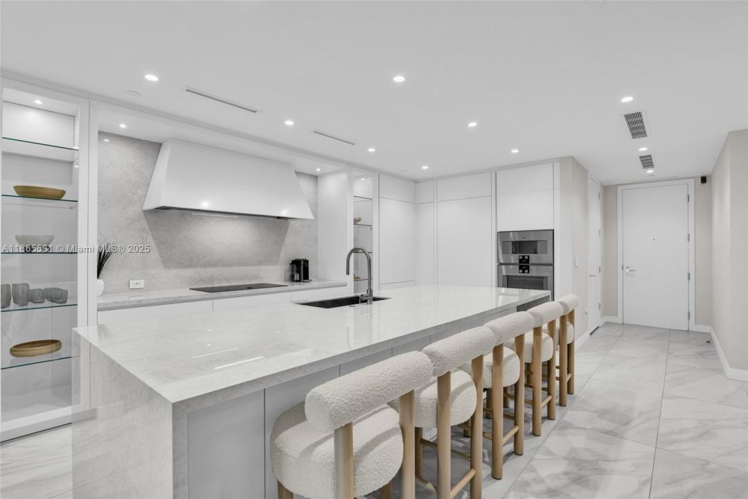 220 SE Mizner Blvd 414, Boca Raton, Florida 33432, USA