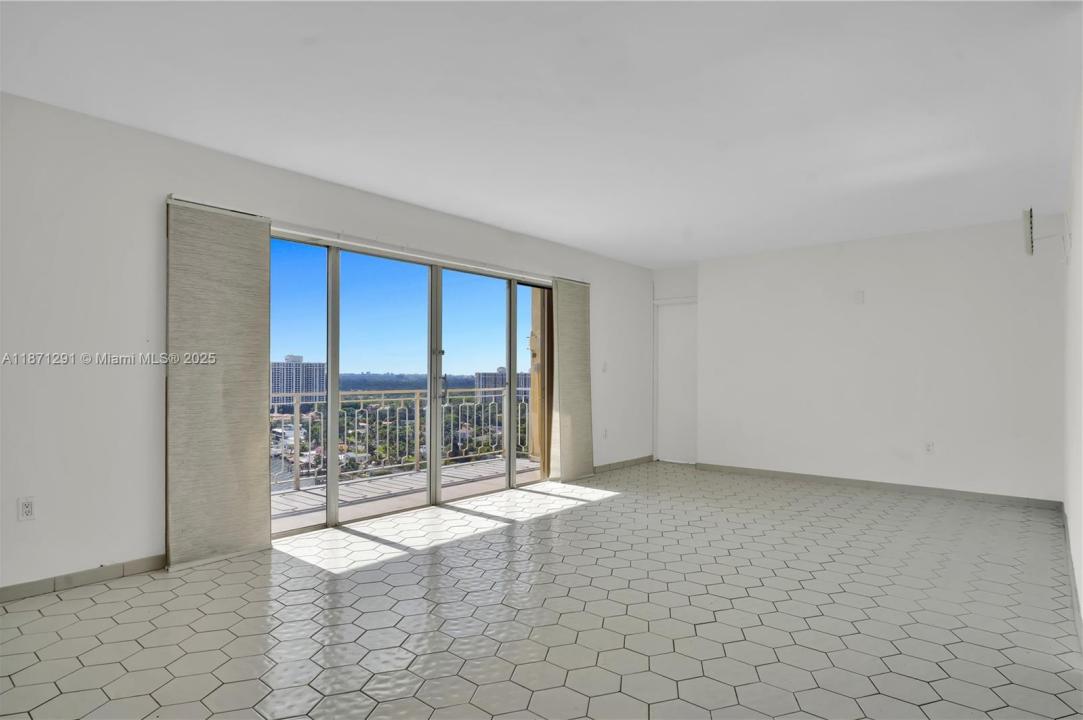 11111 Biscayne Blvd 21C, Miami, Florida 33181, HOA KỲ