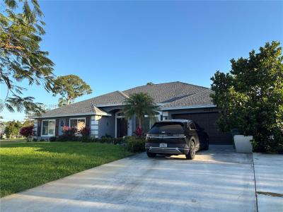 2267 SW Haycraft Cir, Port St. Lucie, Florida 34953, USA