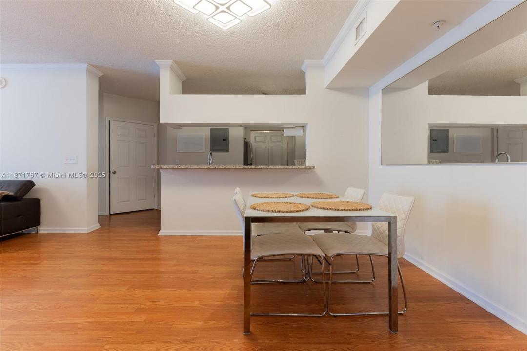17100 N Bay Rd PH1912, Sunny Isles Beach, Flórida 33160, Estados Unidos