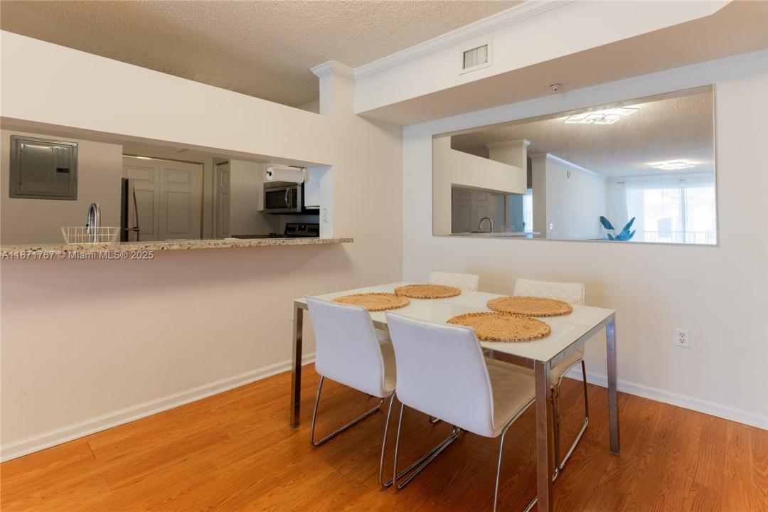 17100 N Bay Rd PH1912, Sunny Isles Beach, Flórida 33160, Estados Unidos
