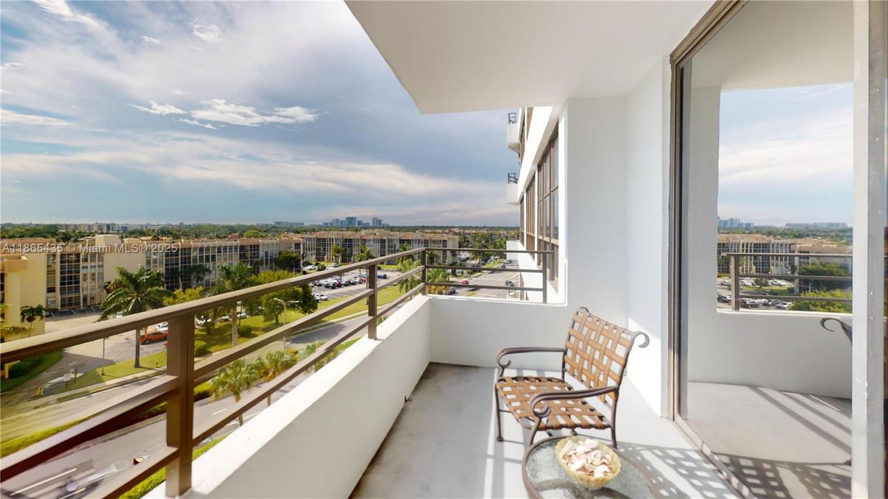 600 Three Islands Blvd 607, Hallandale Beach, Florida 33009