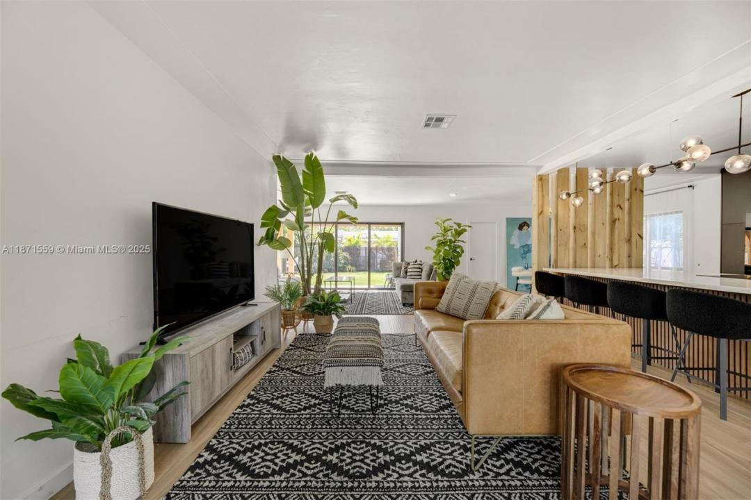 1370 71st St, Miami Beach, 佛罗里达州 33141, 美国