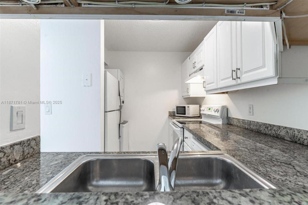1033 Twin Lakes Dr 27-D, Coral Springs, Florida 33071, Estados Unidos