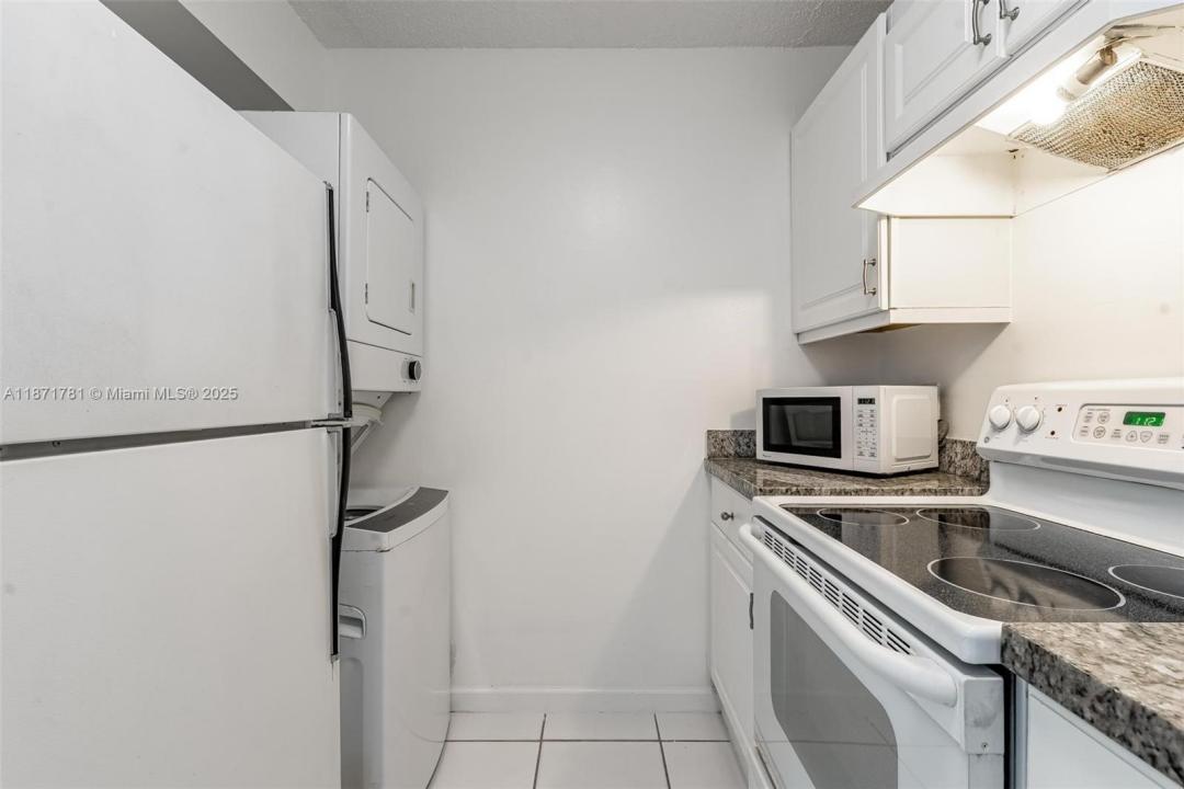 1033 Twin Lakes Dr 27-D, Coral Springs, Florida 33071, Estados Unidos
