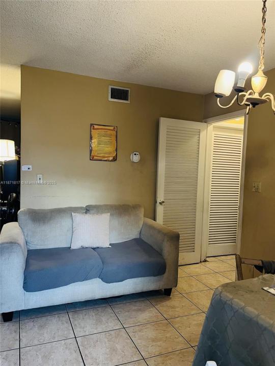 Lauderhill, Florida 33313