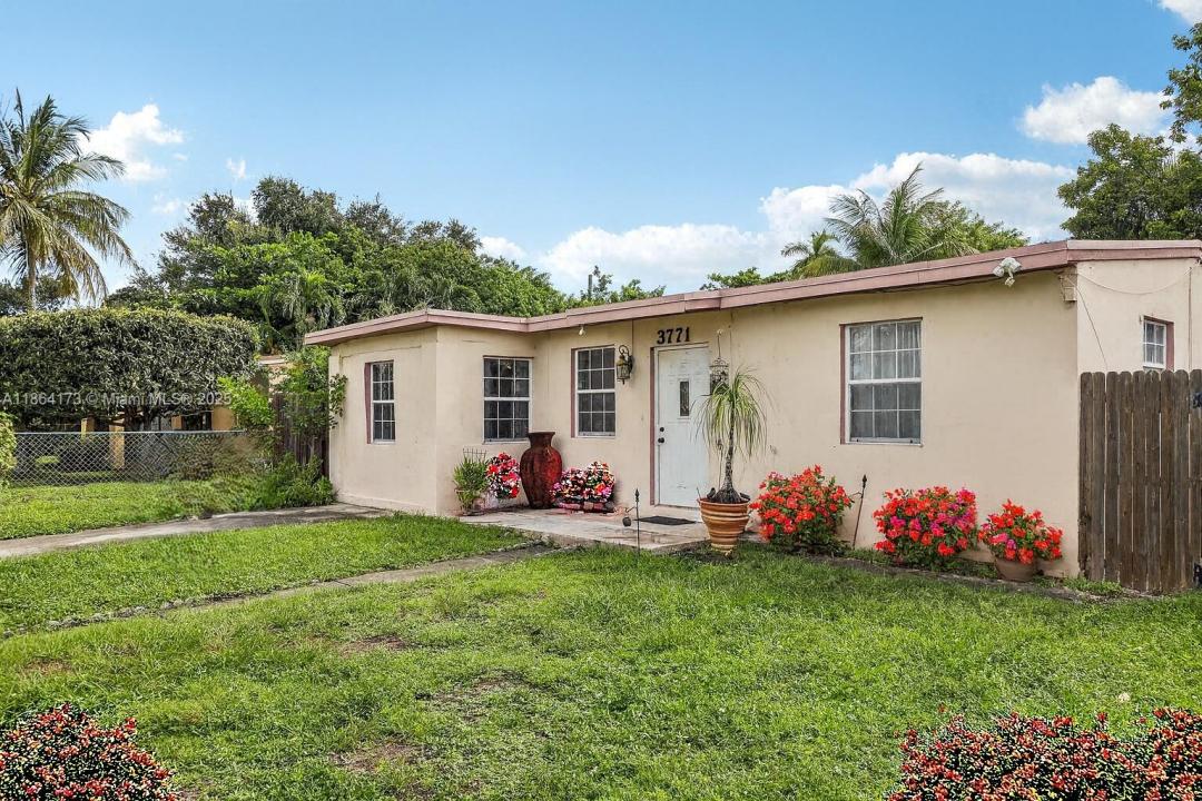 3771 SW 44th Ave, West Park, פלורידה 33023, ארצות הברית של אמריקה