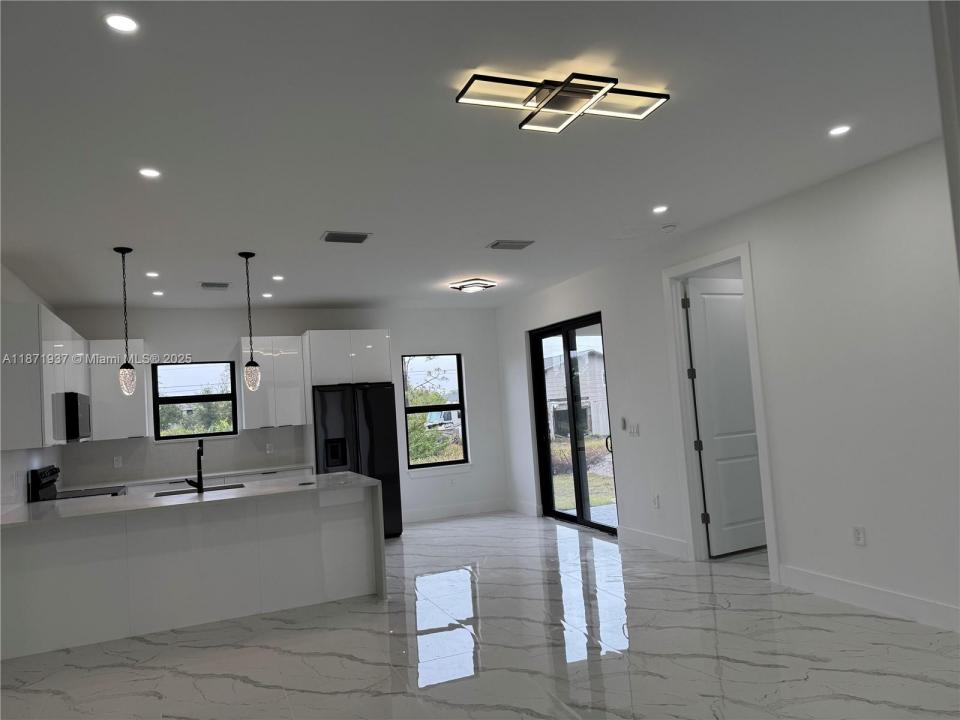 3107 9 TH ST SW, Lehigh Acres, פלורידה 33976, ארצות הברית של אמריקה