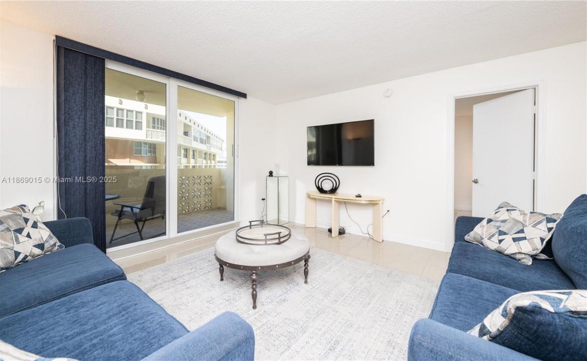 1833 S Ocean Dr 1007, Hallandale Beach, Florida 33009