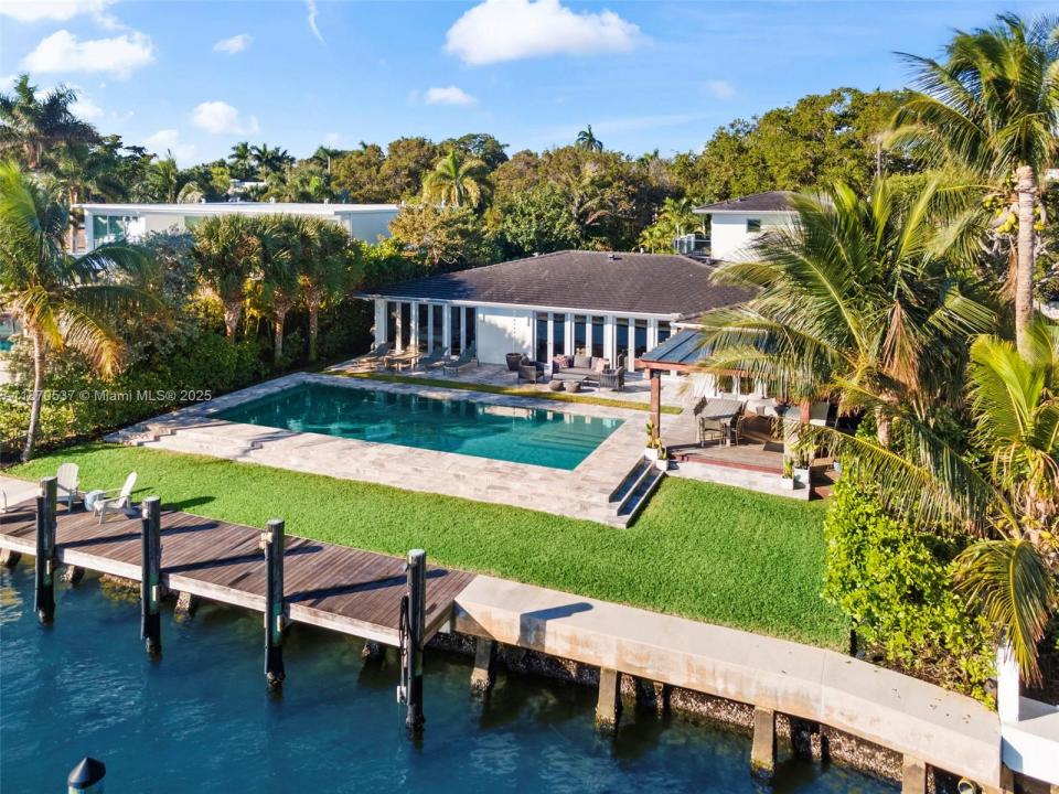 9301 N Bayshore Dr, Miami Shores, Florida 33138