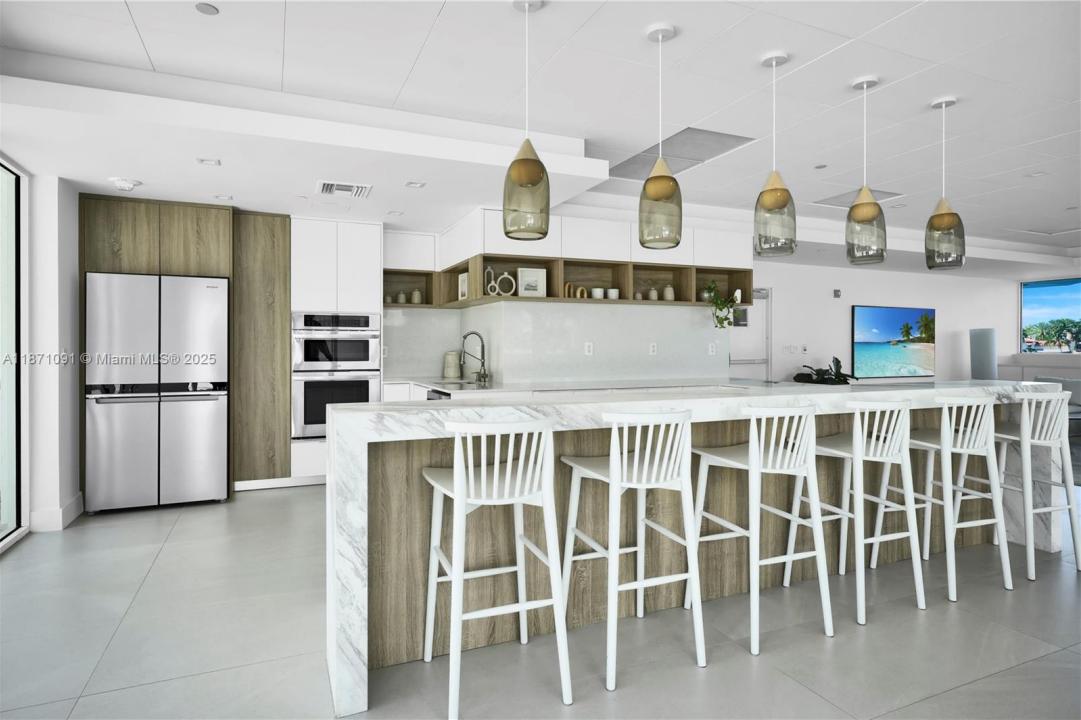 5900 Collins Ave 1607, Miami Beach, Florida 33140, USA