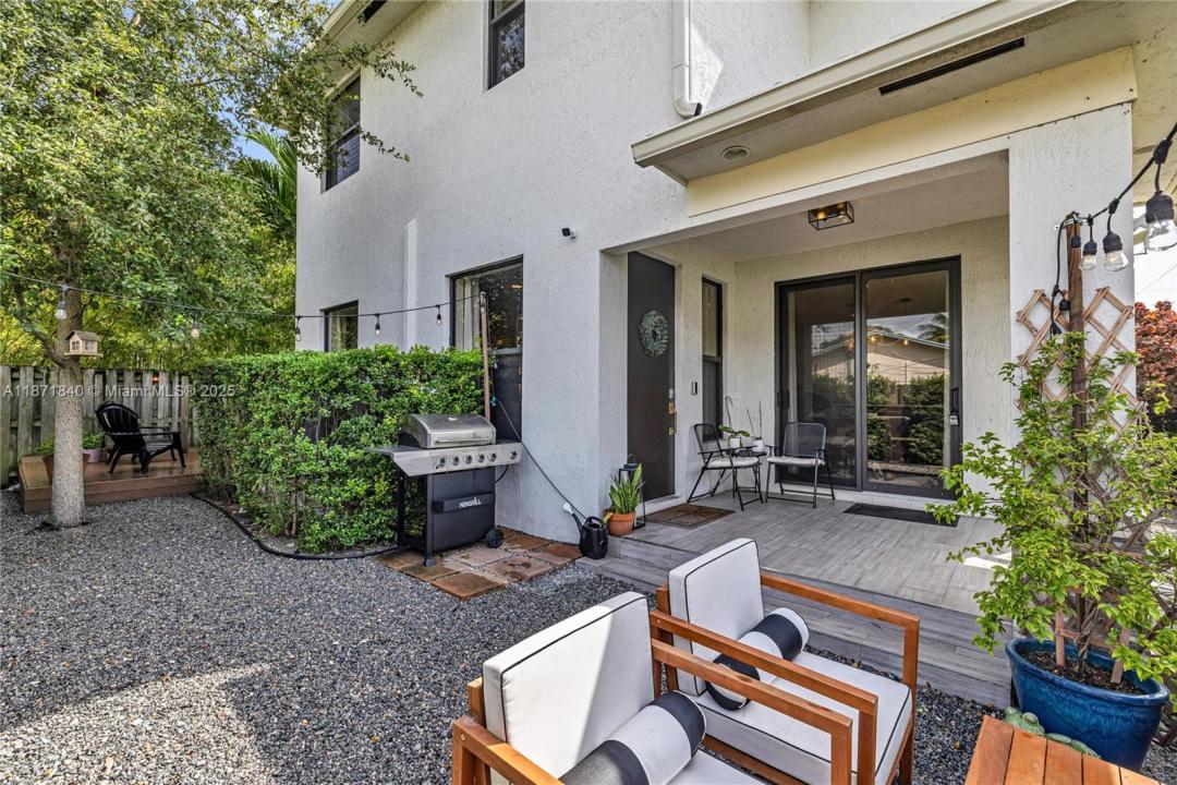 233 NE 11th St, Fort Lauderdale, フロリダ 33304, アメリカ合衆国