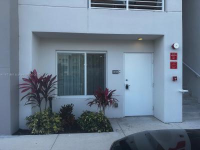 2505 NE 193rd St 4114, Miami, Florida 33180, USA