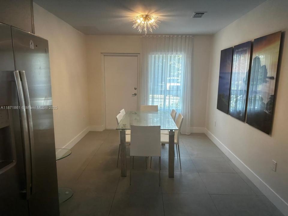 2505 NE 193rd St 4114, Miami, Florida 33180, Estados Unidos